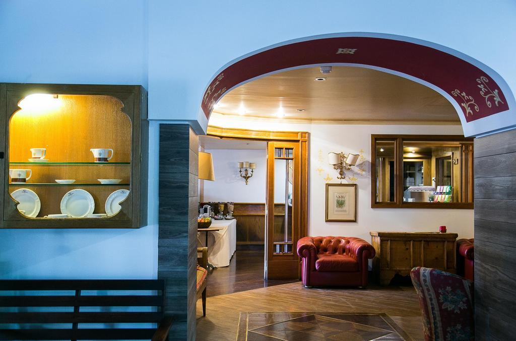 Hotel Posta R.T.A. Madonna Exterior foto